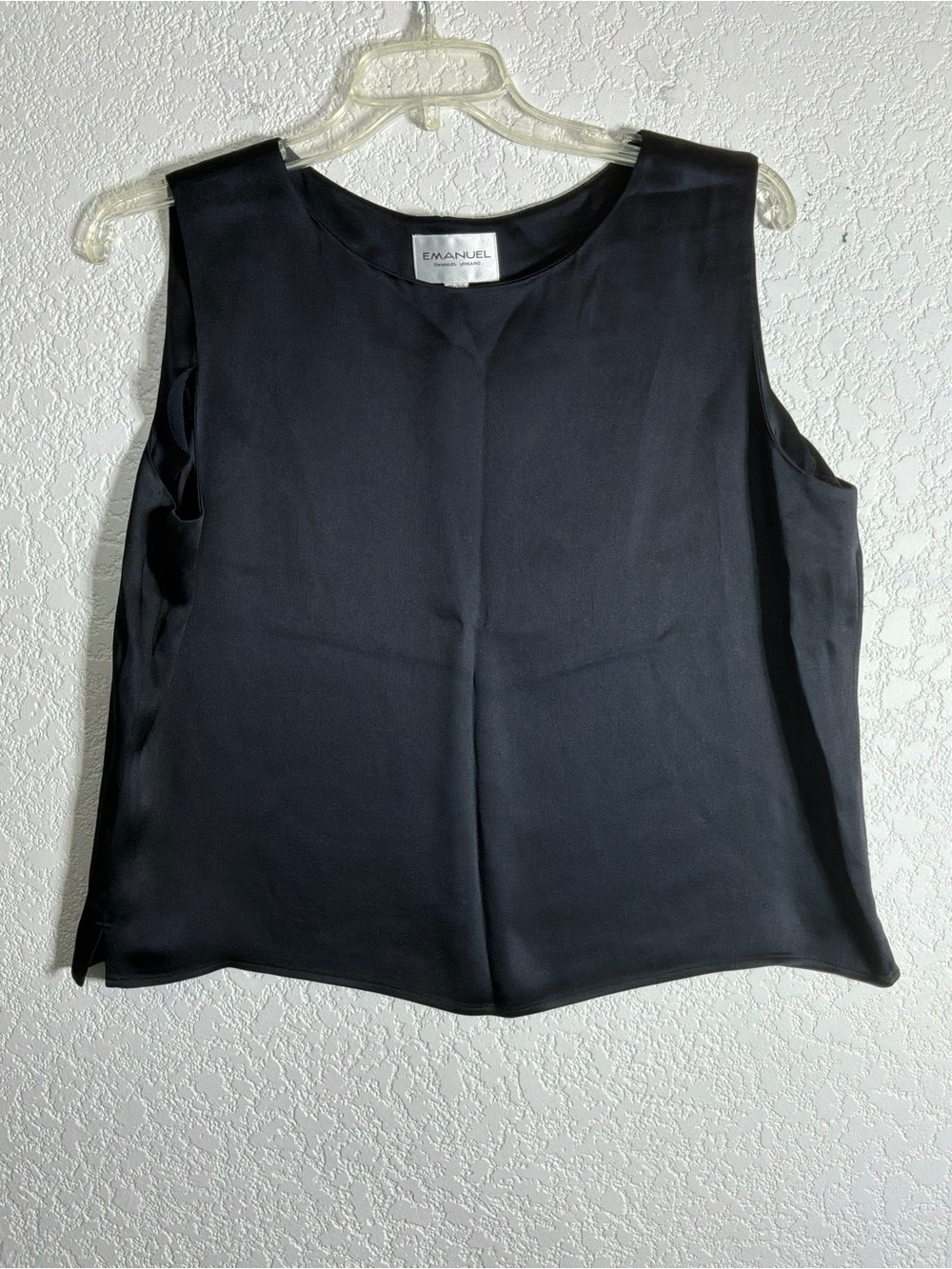 Emanuel Sleeveless Blk. Silk Blend Top